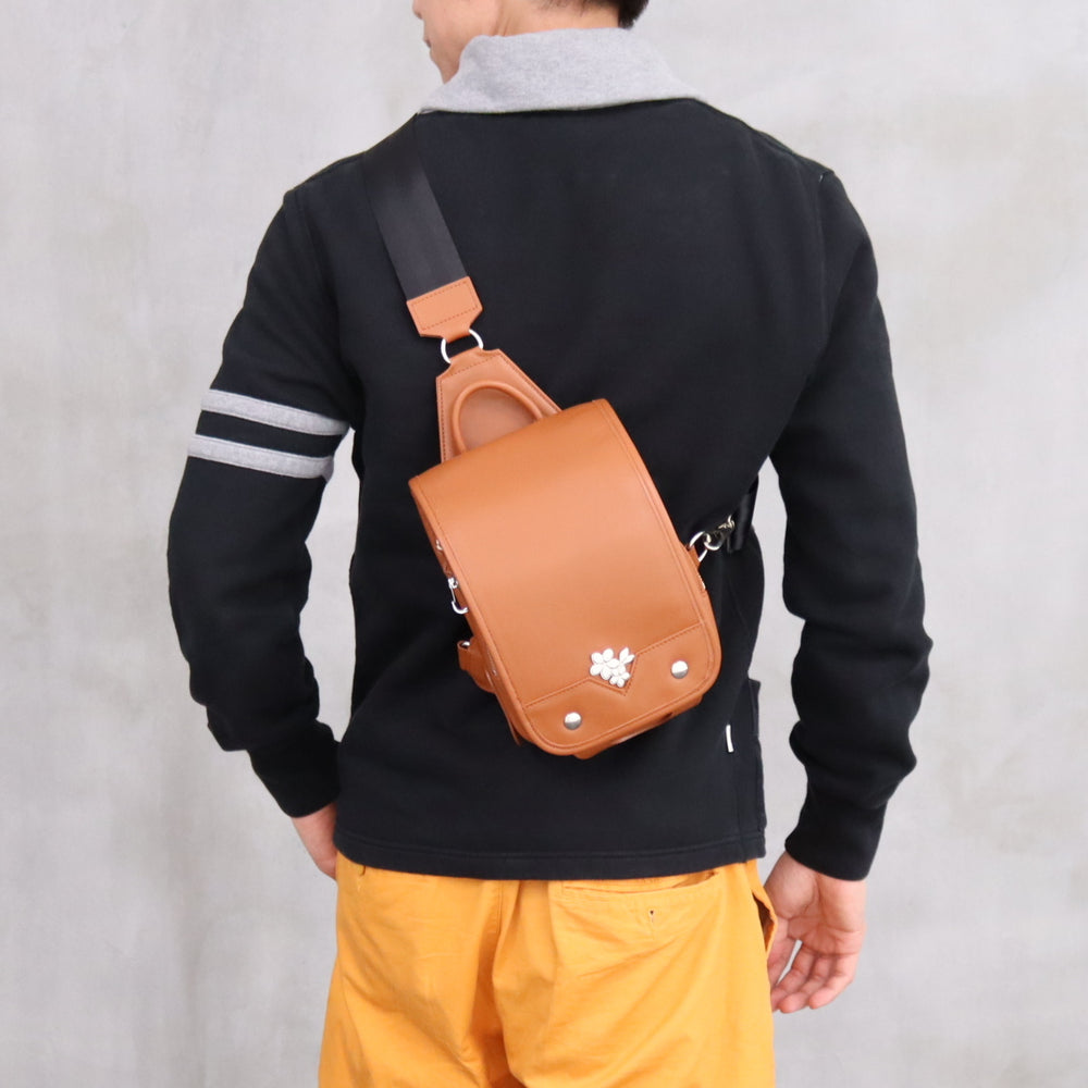 サクランドセル ランドセル型スリングバッグPremier（カラー：レッド）1個 ランドセル型スリングバッグPremier（プレミア） – SaKuRandoseru